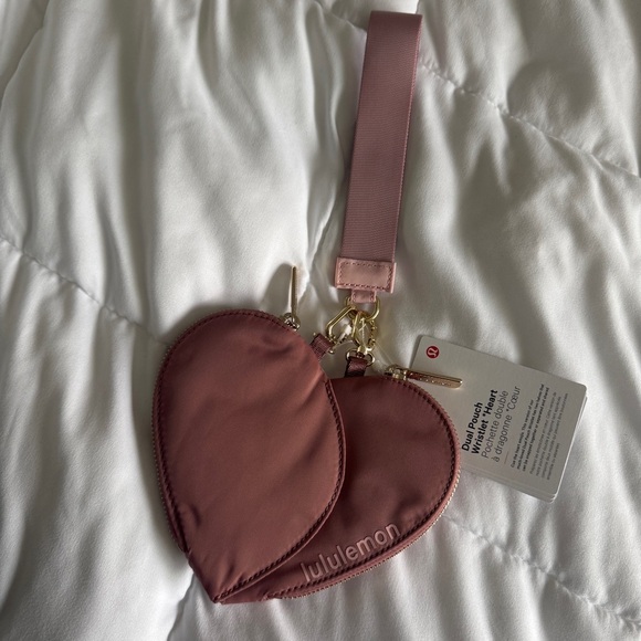 💕🆕 Lululemon Dual Pouch Wristlet Heart - Spiced Chai Pink Haze Gold - Picture 1 of 7